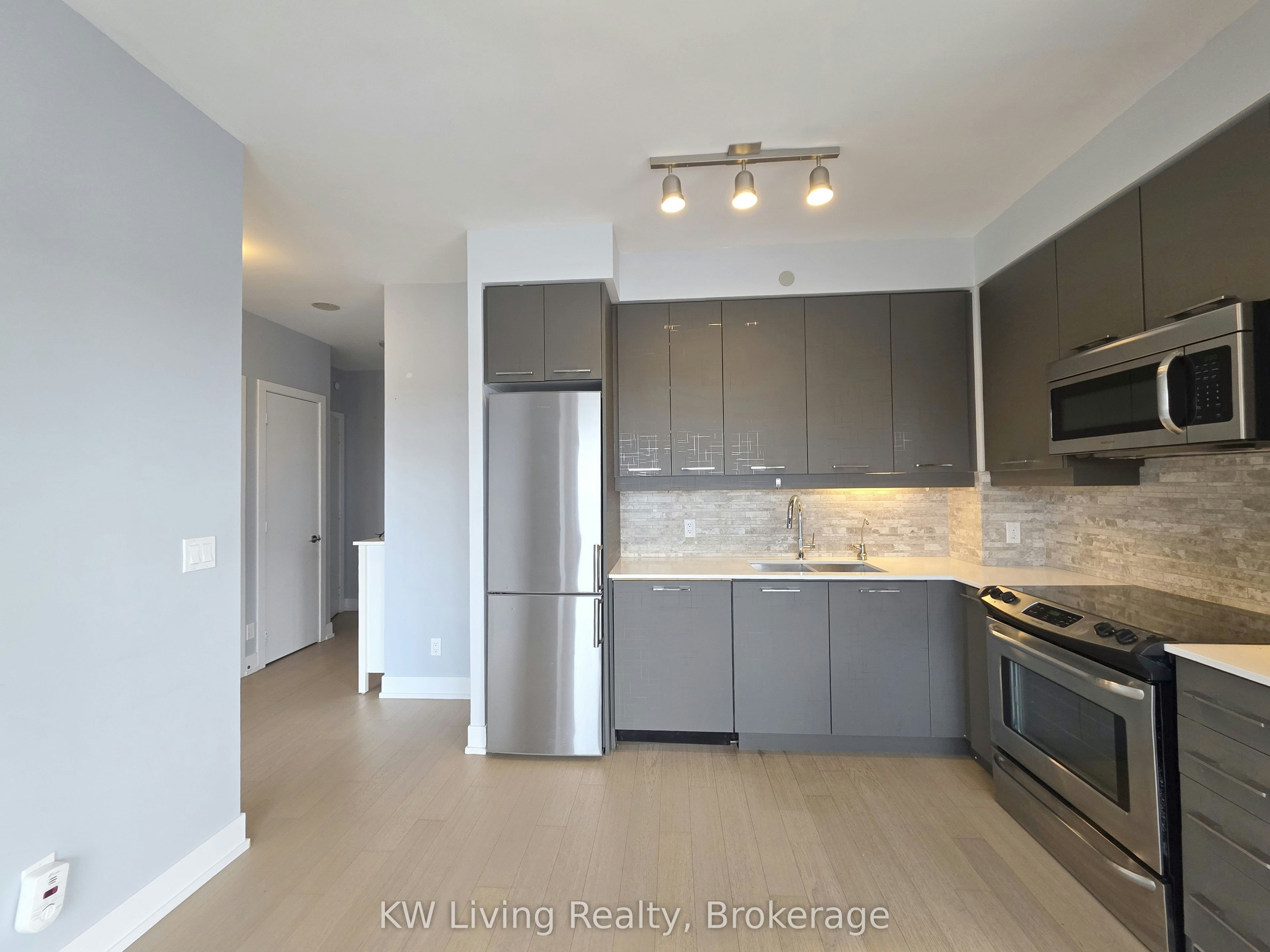 642-9471 Yonge Street, Richmond Hill, ON, L4C 0Z5 - 6