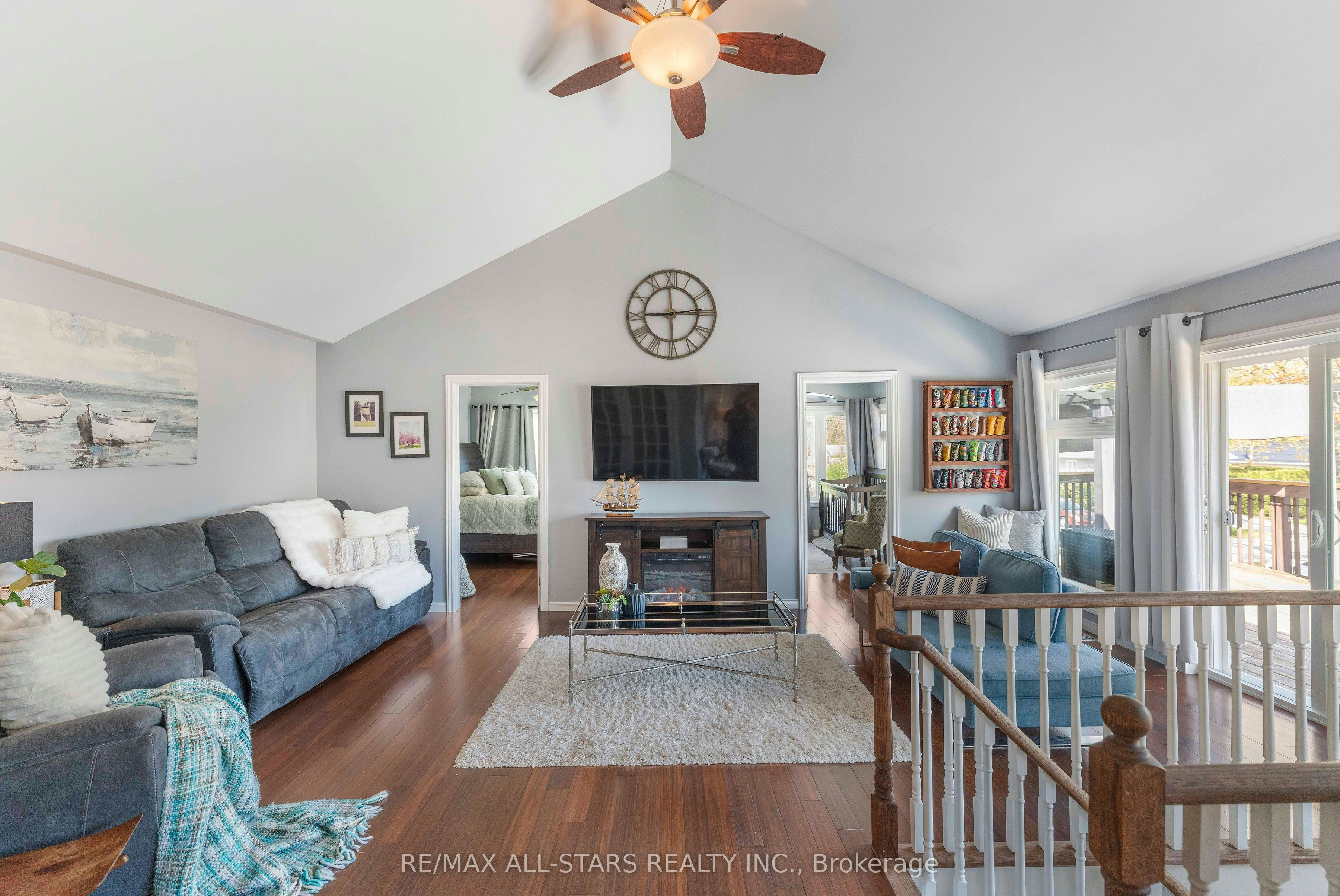 39 Franklin Beach Road, Georgina, ON, L0E 1L0