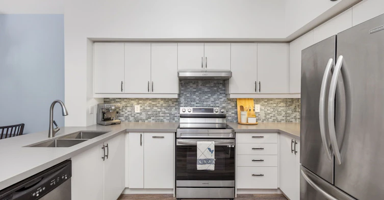 202-9973 Keele Street, Vaughan, ON, L6A 3Y5 - 3