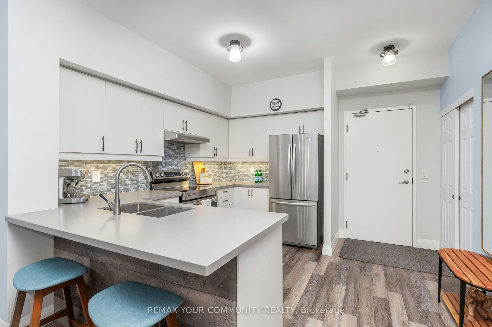 202-9973 Keele Street, Vaughan, ON, L6A 3Y5 - 2