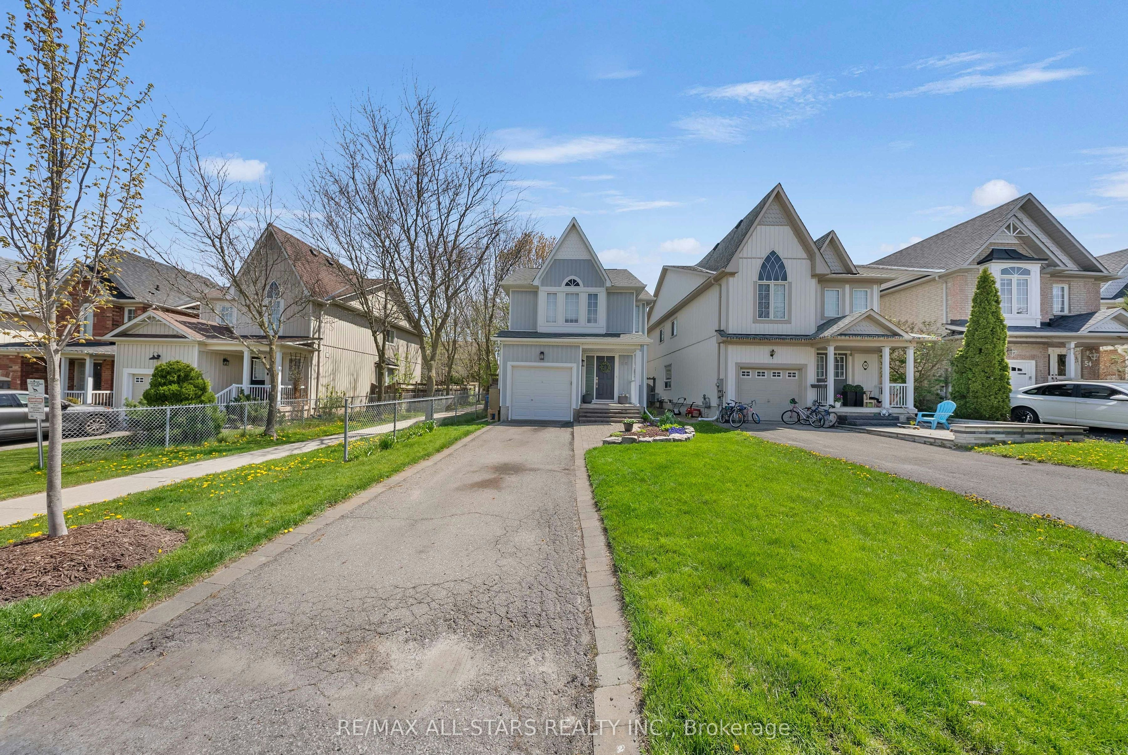 58 Margaret Graham Crescent, East Gwillimbury, ON, L0G 1M0
