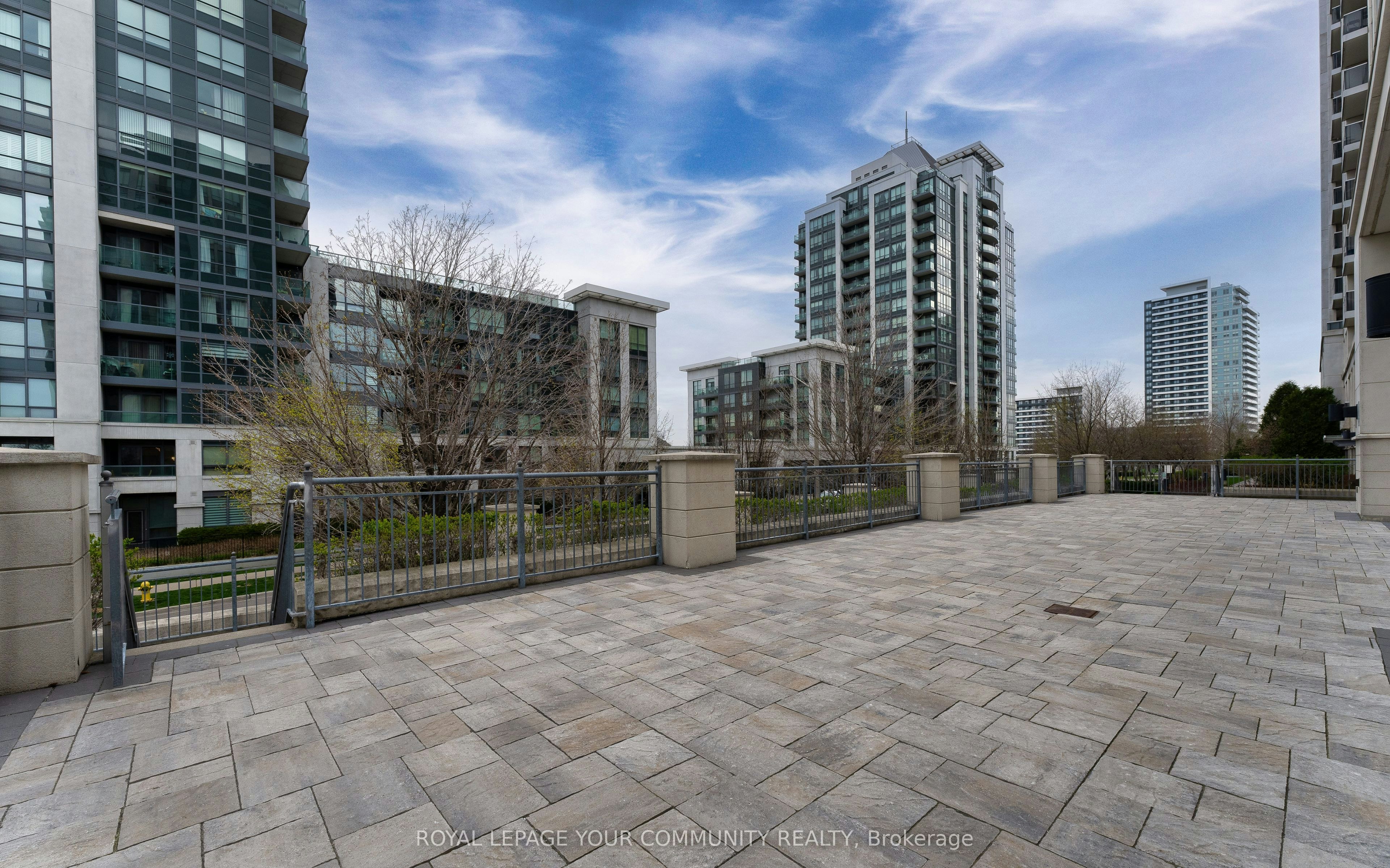 215-50 Disera Drive, Vaughan, ON, L4J 9E9 - 34