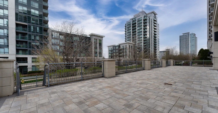 215-50 Disera Drive, Vaughan, ON, L4J 9E9 - 34