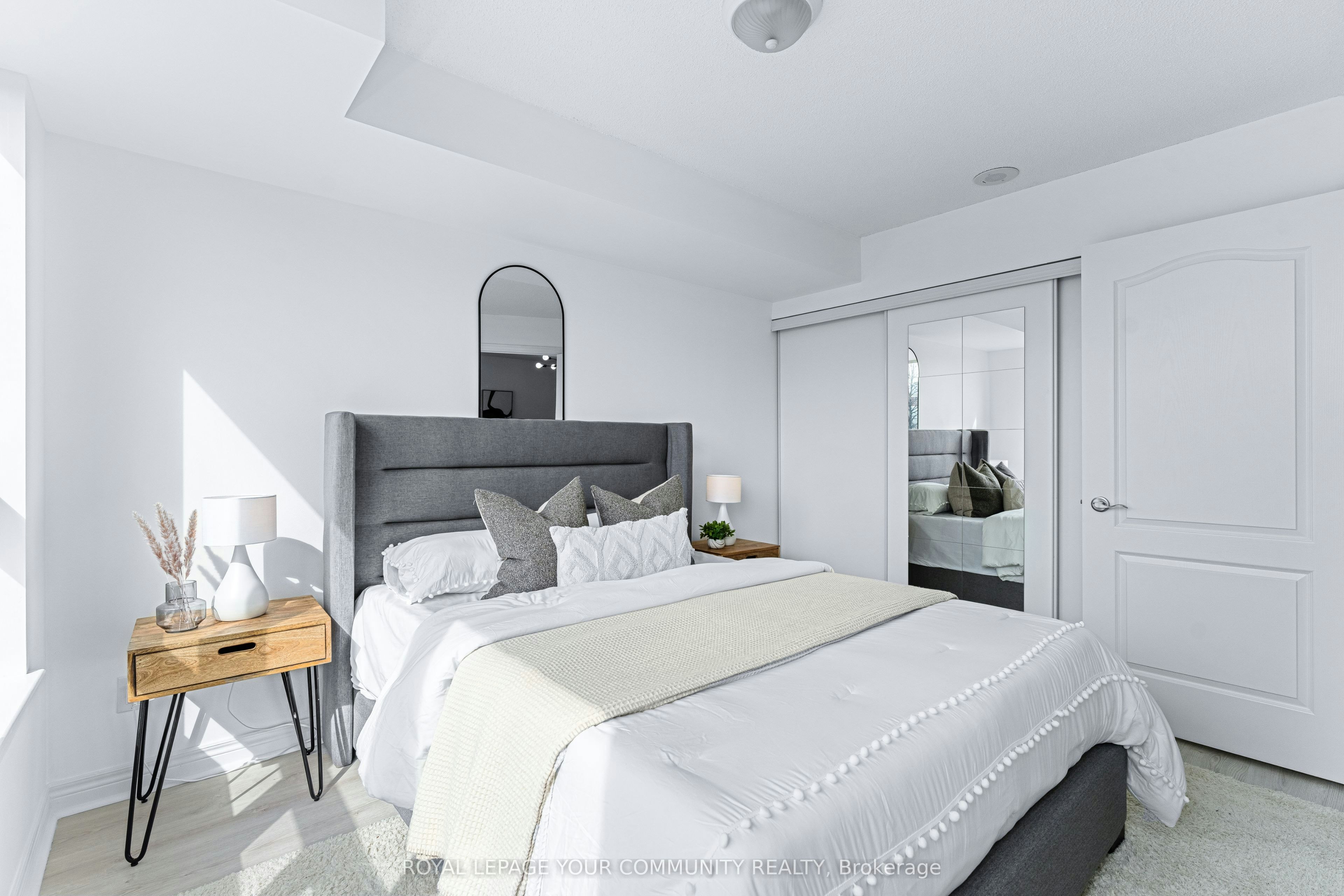 215-50 Disera Drive, Vaughan, ON, L4J 9E9 - 17
