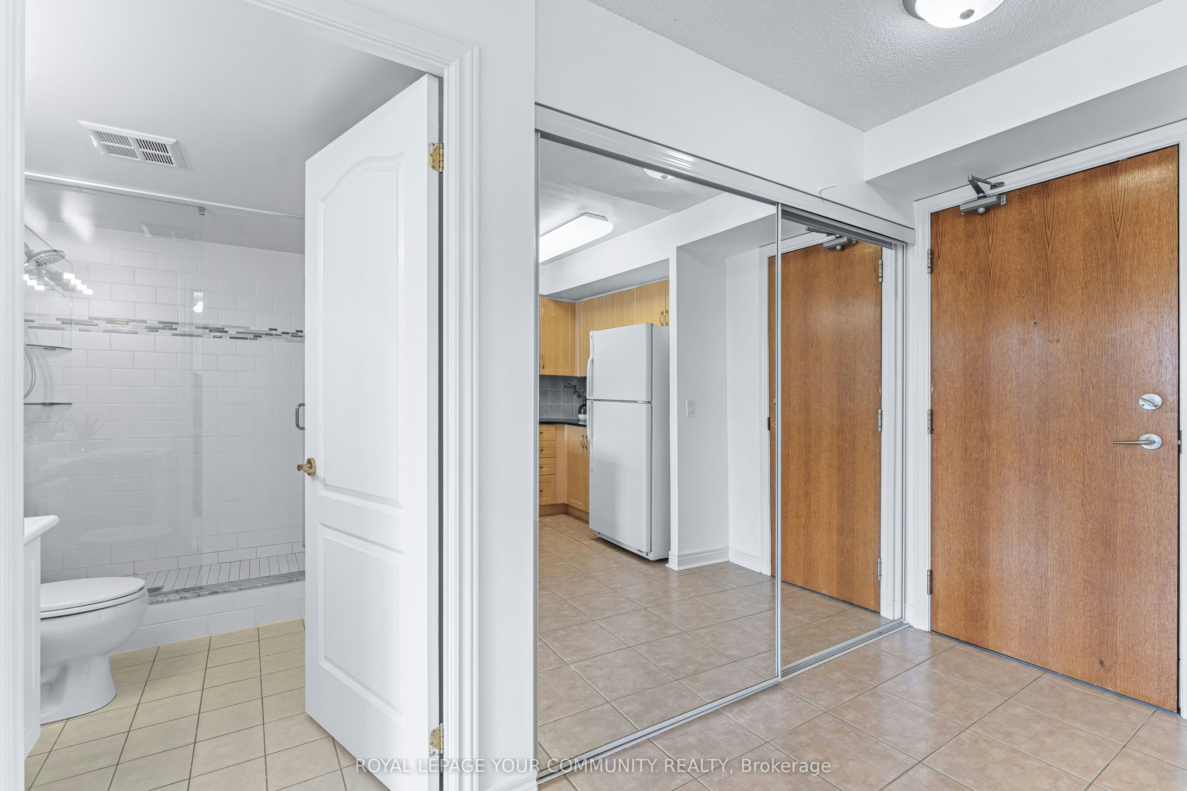 215-50 Disera Drive, Vaughan, ON, L4J 9E9 - 25