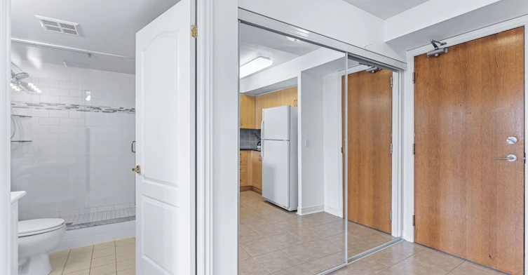 215-50 Disera Drive, Vaughan, ON, L4J 9E9 - 25