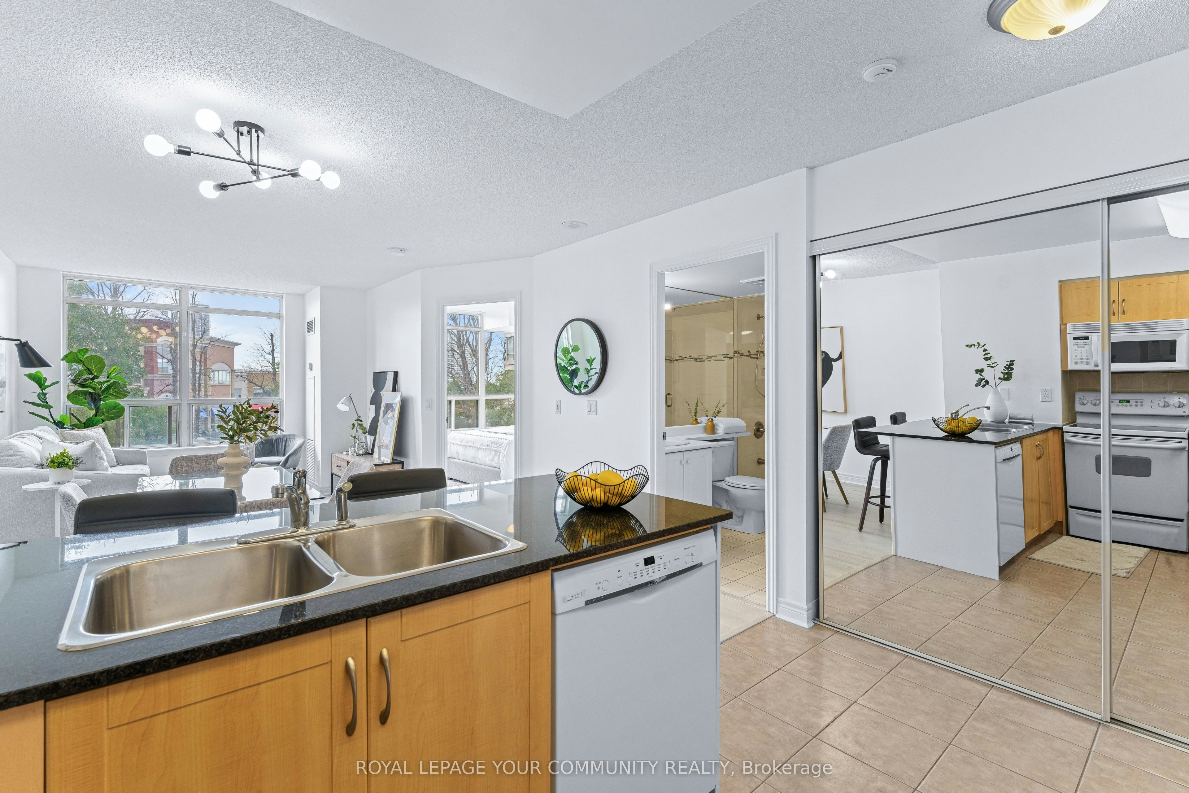 215-50 Disera Drive, Vaughan, ON, L4J 9E9 - 24