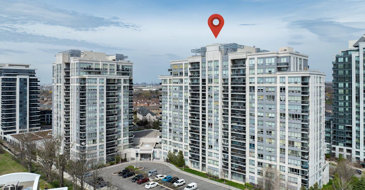 215-50 Disera Drive, Vaughan, ON, L4J 9E9 - 2