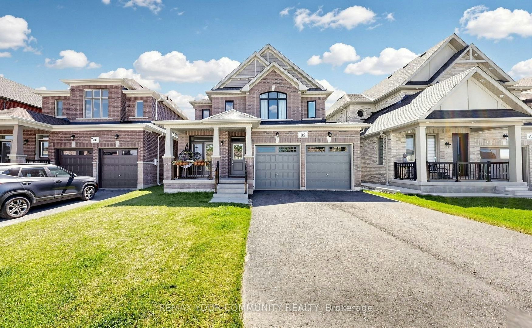 32 Baycroft Boulevard, Essa, ON, L0M 1B5