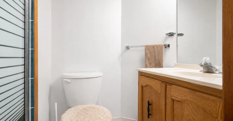 Lower Unit-14 Webster Drive, Aurora, ON, L4G 2A5 - 8