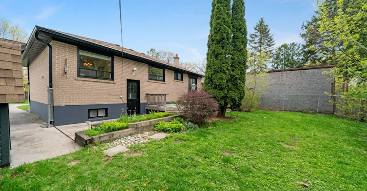 Lower Unit-14 Webster Drive, Aurora, ON, L4G 2A5 - 12
