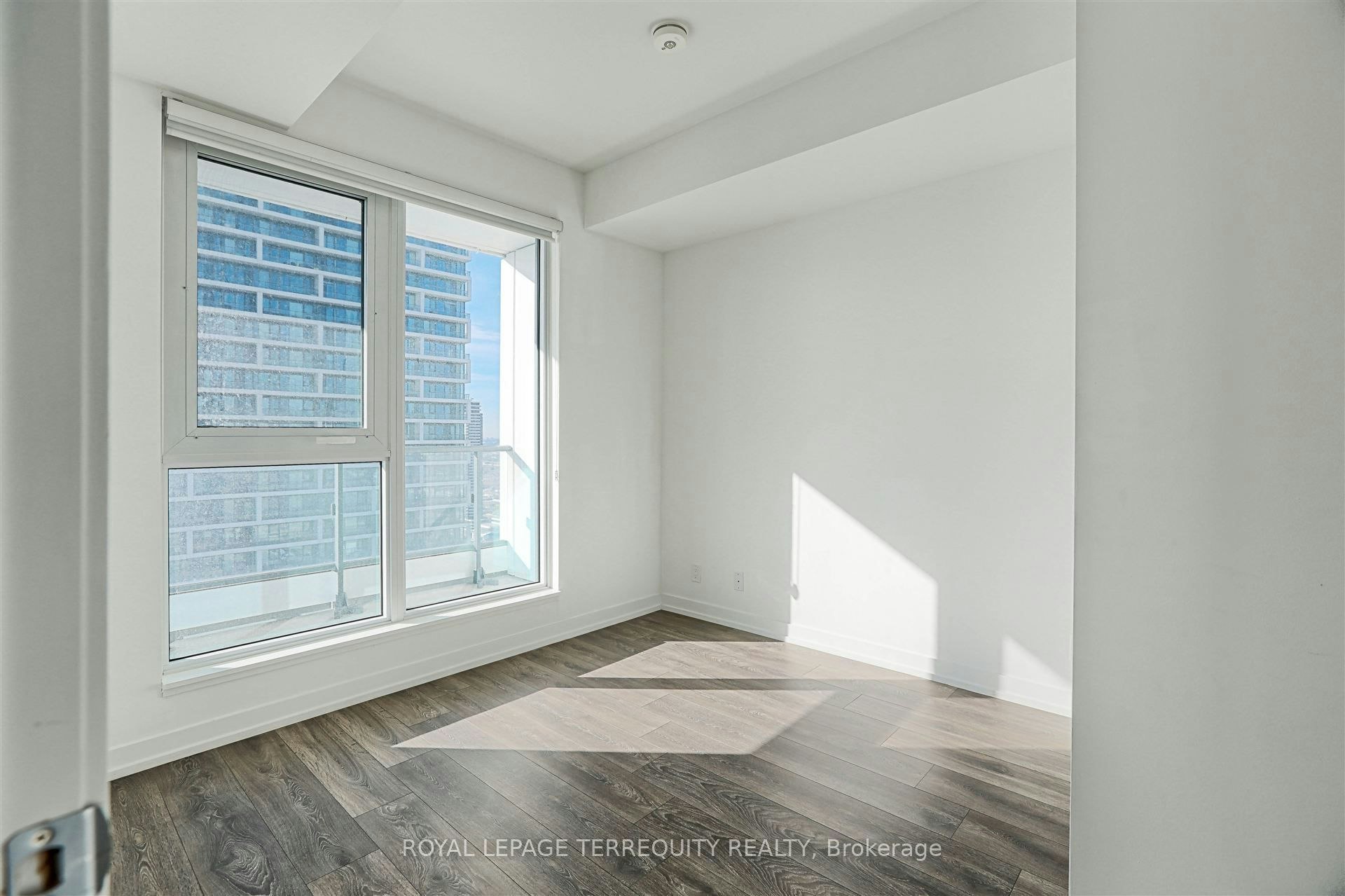 3707-898 Portage Parkway, Vaughan, ON, L4K 0J6 - 8