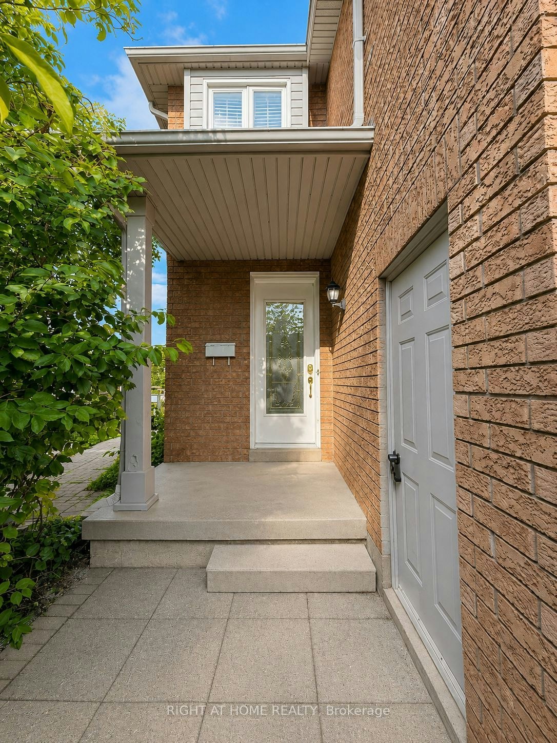 Upper-746 Walpole Crescent, Newmarket, ON, L3X 2B1 - 2