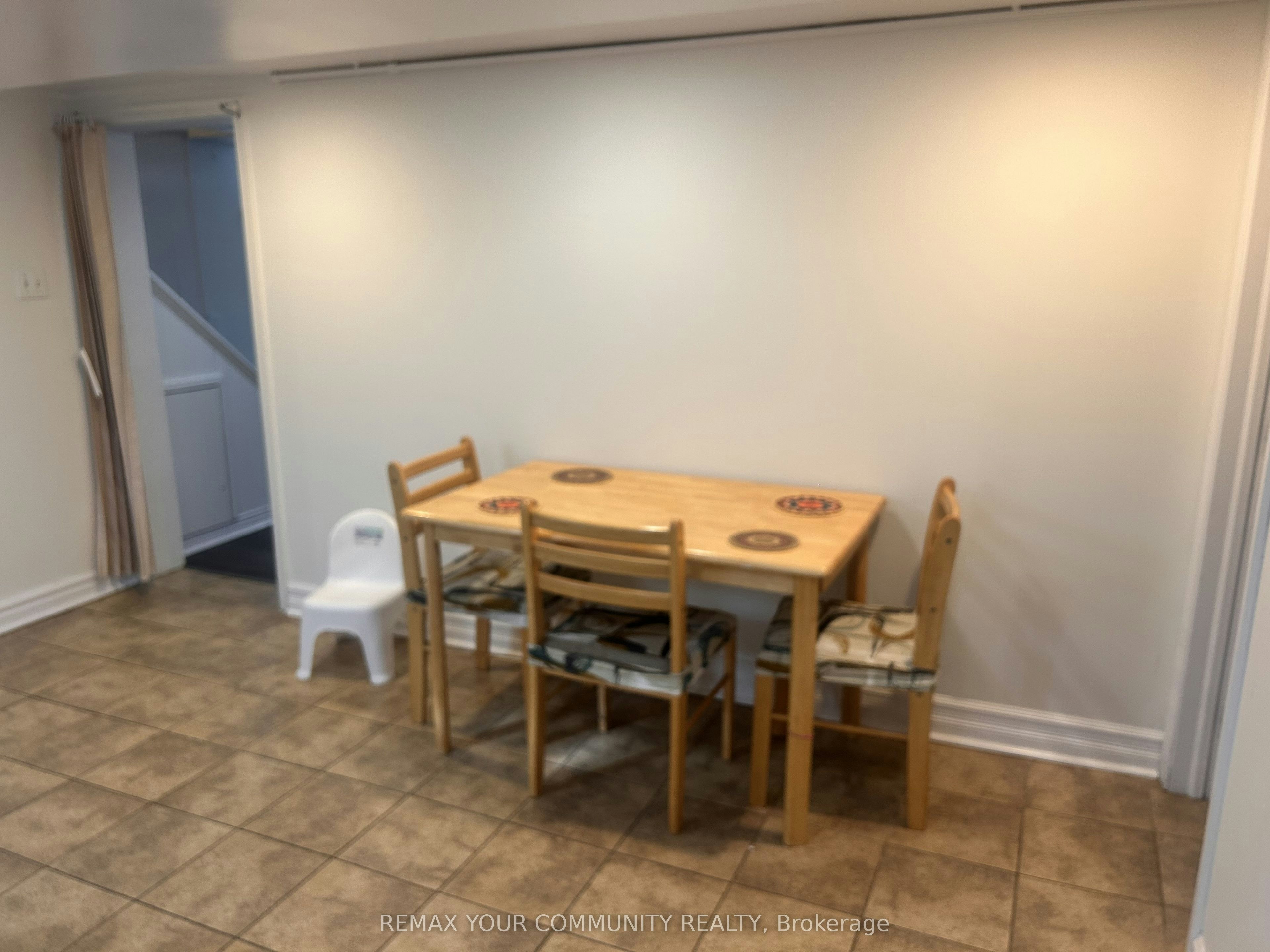 420 Elmwood Avenue, Richmond Hill, ON, L4C 1M3 - 7