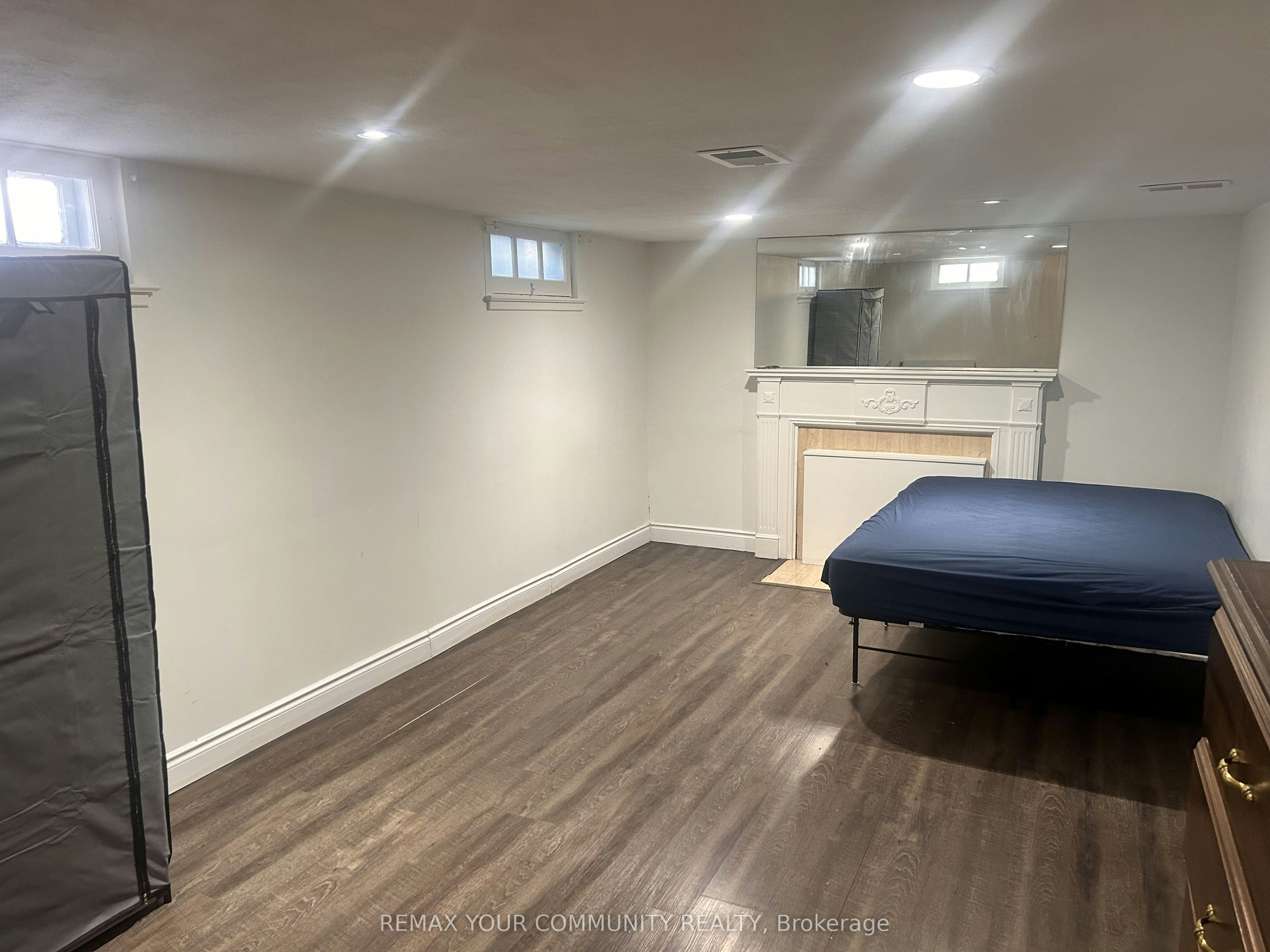 420 Elmwood Avenue, Richmond Hill, ON, L4C 1M3 - 4