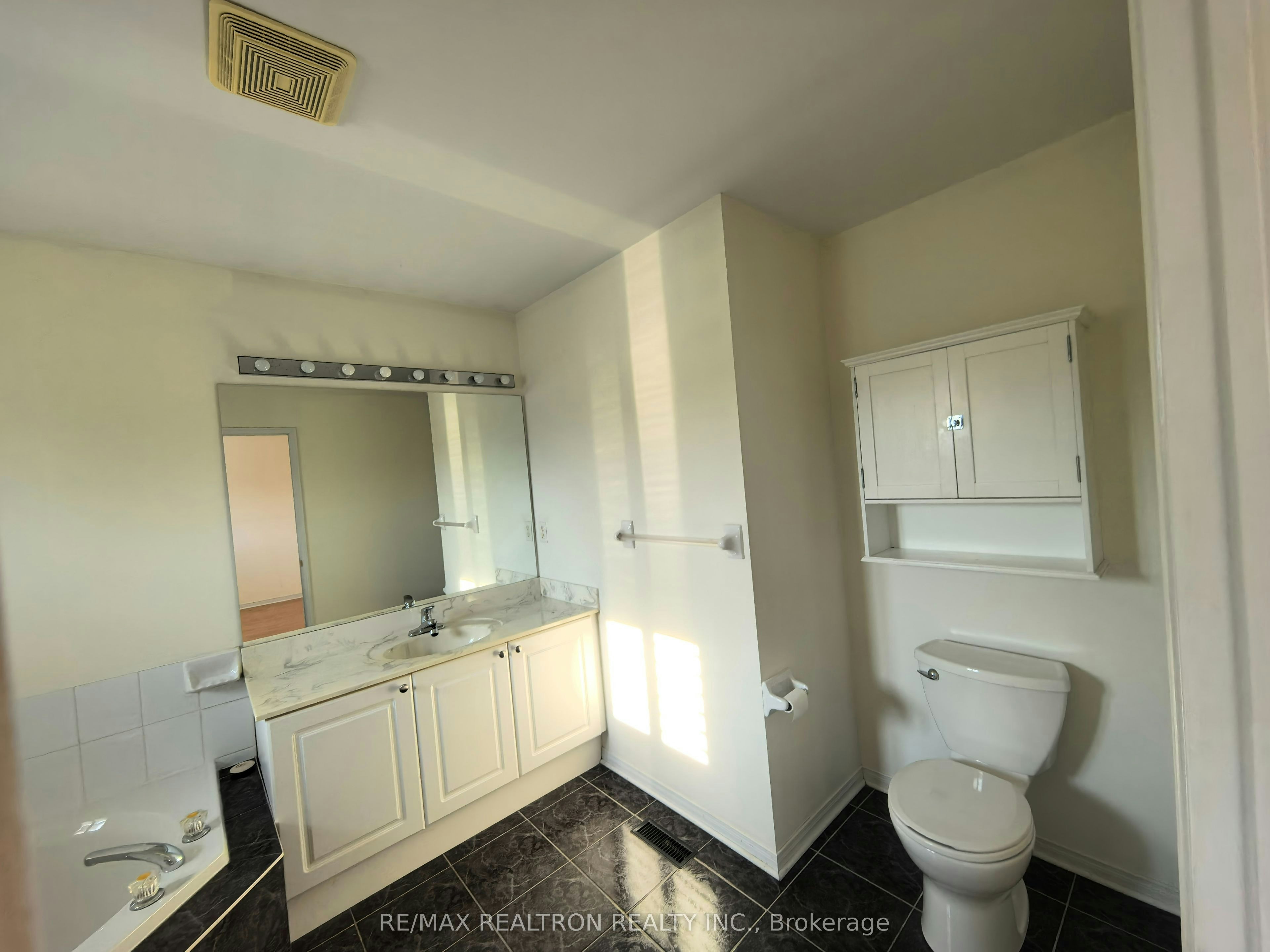 Main & 2nd Floor-18 Nantucket Drive, Richmond Hill, ON, L4E 3V1 - 25