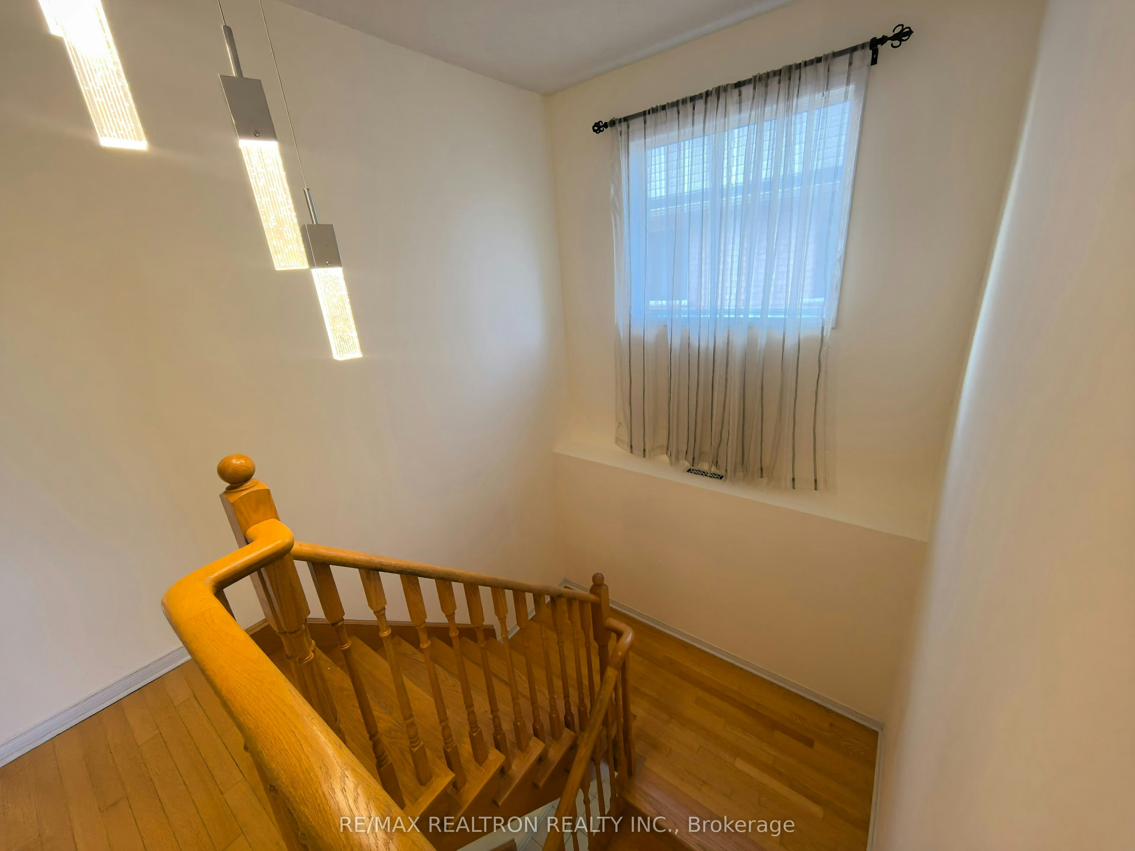 Main & 2nd Floor-18 Nantucket Drive, Richmond Hill, ON, L4E 3V1 - 16