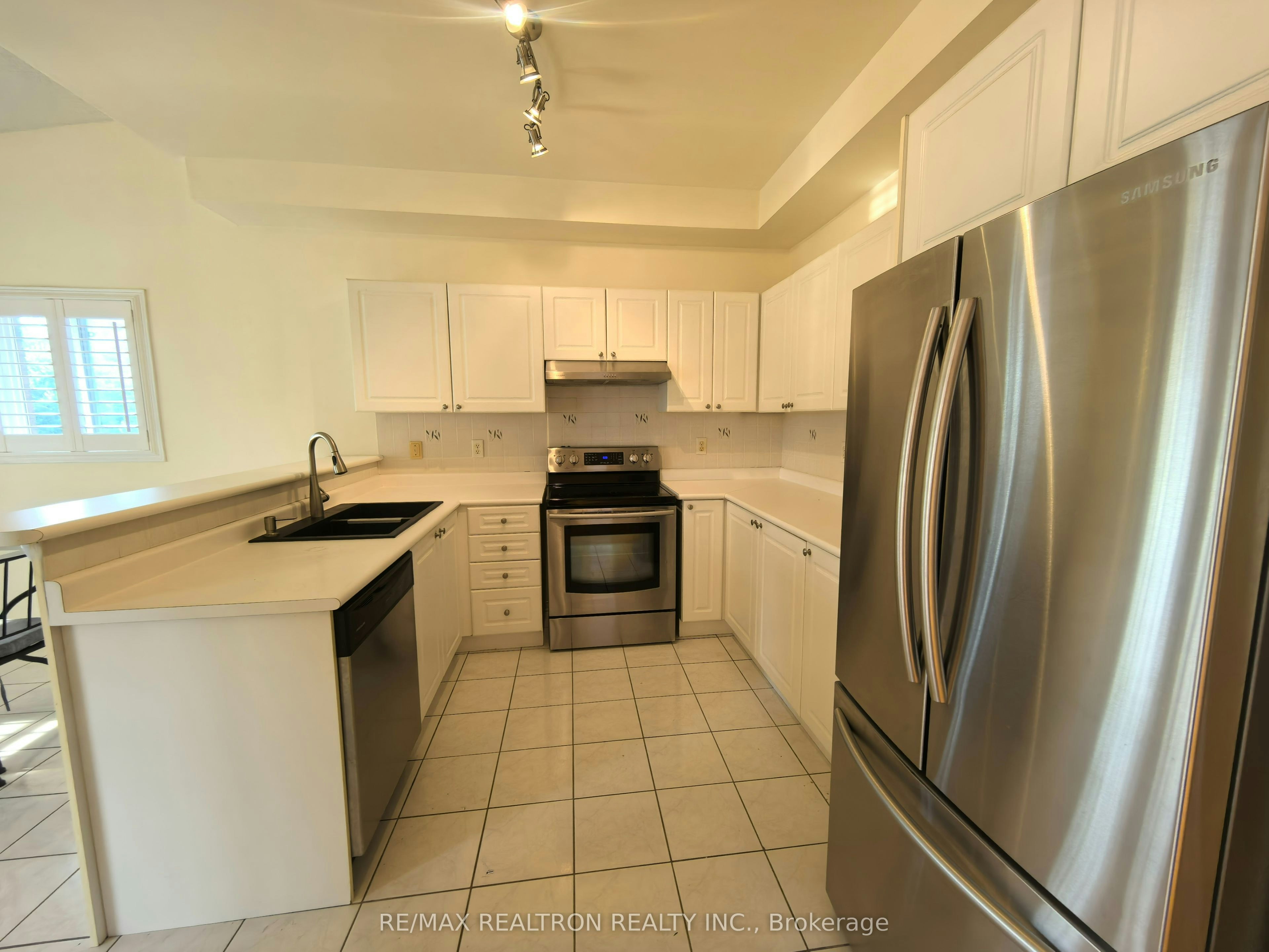 Main & 2nd Floor-18 Nantucket Drive, Richmond Hill, ON, L4E 3V1 - 13
