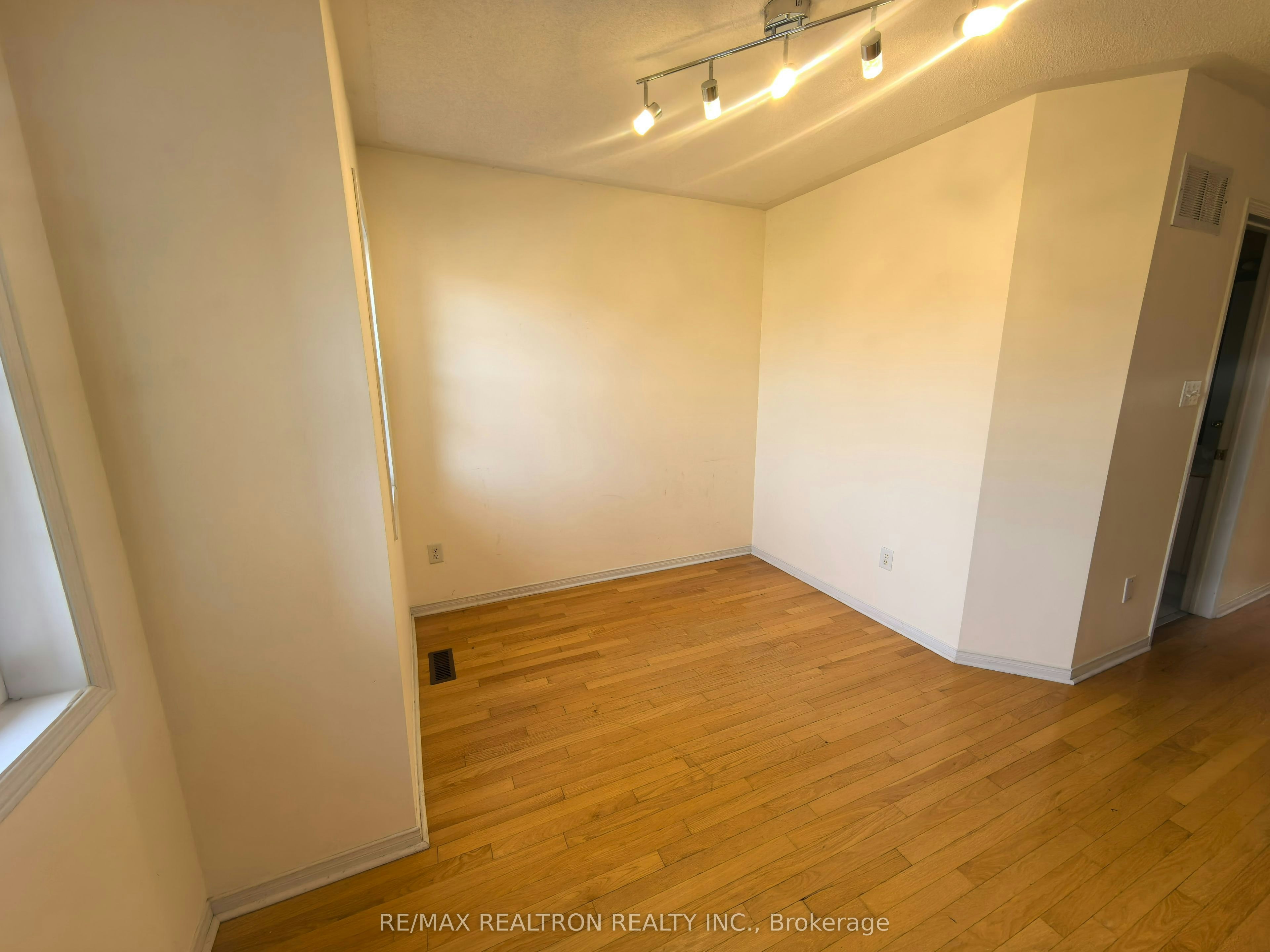 Main & 2nd Floor-18 Nantucket Drive, Richmond Hill, ON, L4E 3V1 - 19