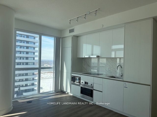 2212-8 Interchange Way, Vaughan, ON, L4K 0R2 - 3