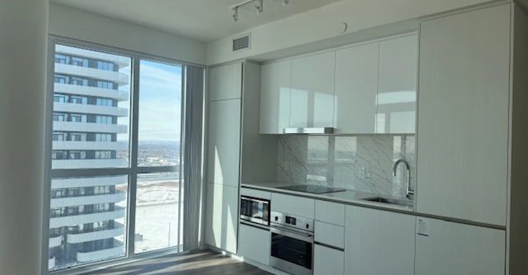 2212-8 Interchange Way, Vaughan, ON, L4K 0R2 - 3