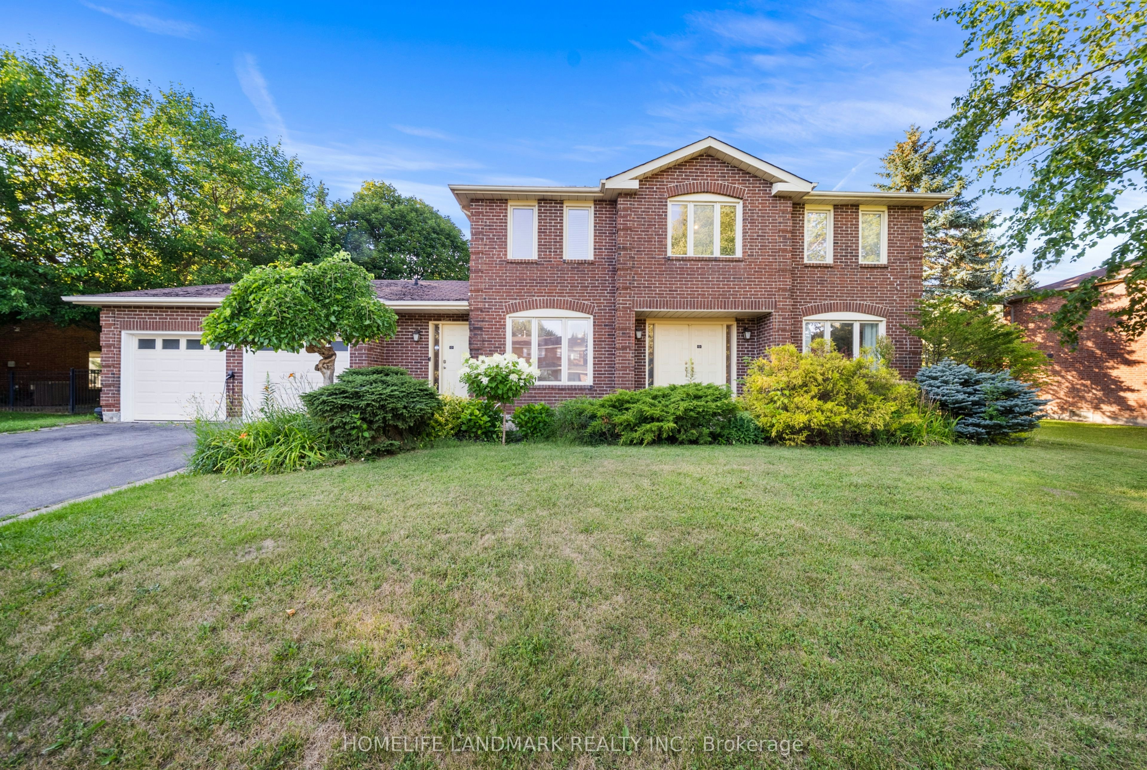 148 Burton Grove, King, ON, L7B 1C7