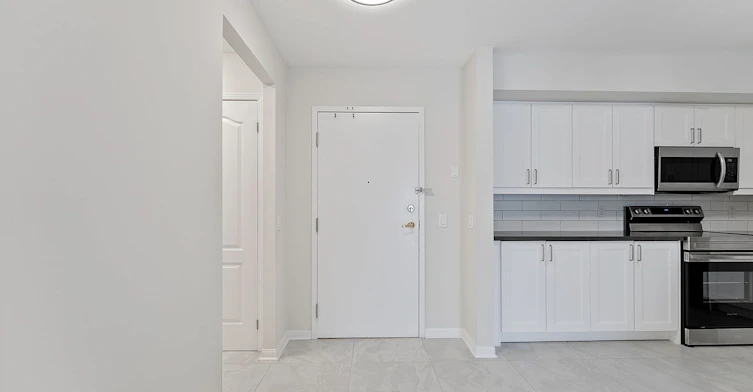 210-2506 Rutherford Road, Vaughan, ON, L4K 5N4 - 3