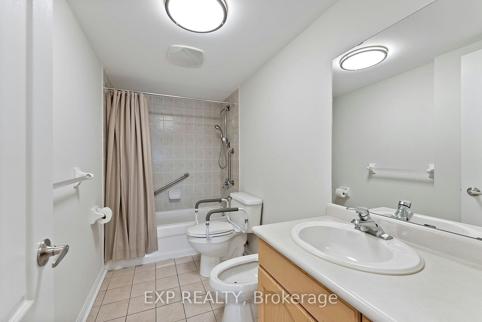 210-2506 Rutherford Road, Vaughan, ON, L4K 5N4 - 11