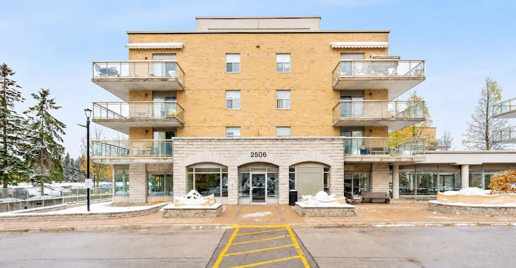 210-2506 Rutherford Road, Vaughan, ON, L4K 5N4