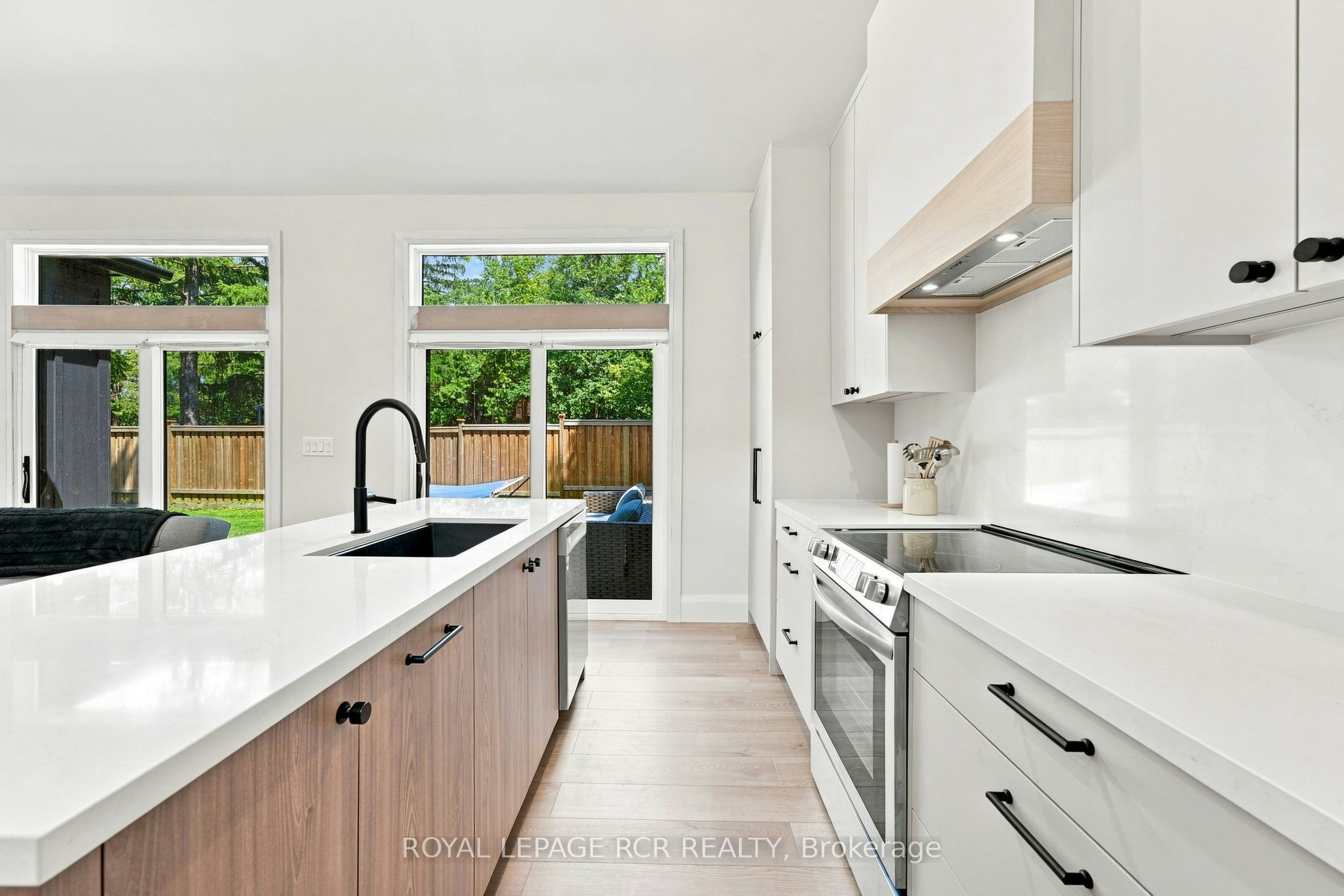 23 Mark Street, Aurora, ON, L4G 1L4 - 5
