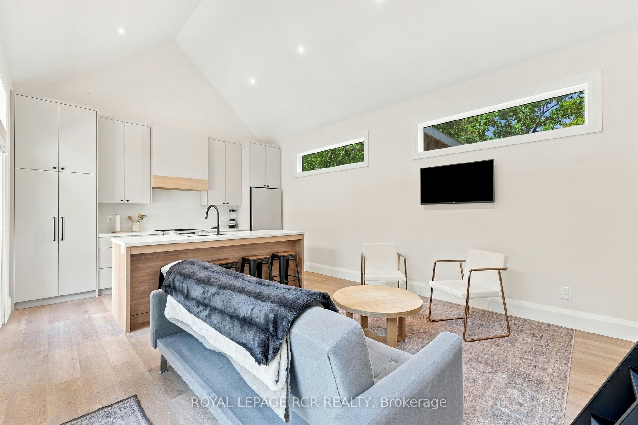 23 Mark Street, Aurora, ON, L4G 1L4 - 2