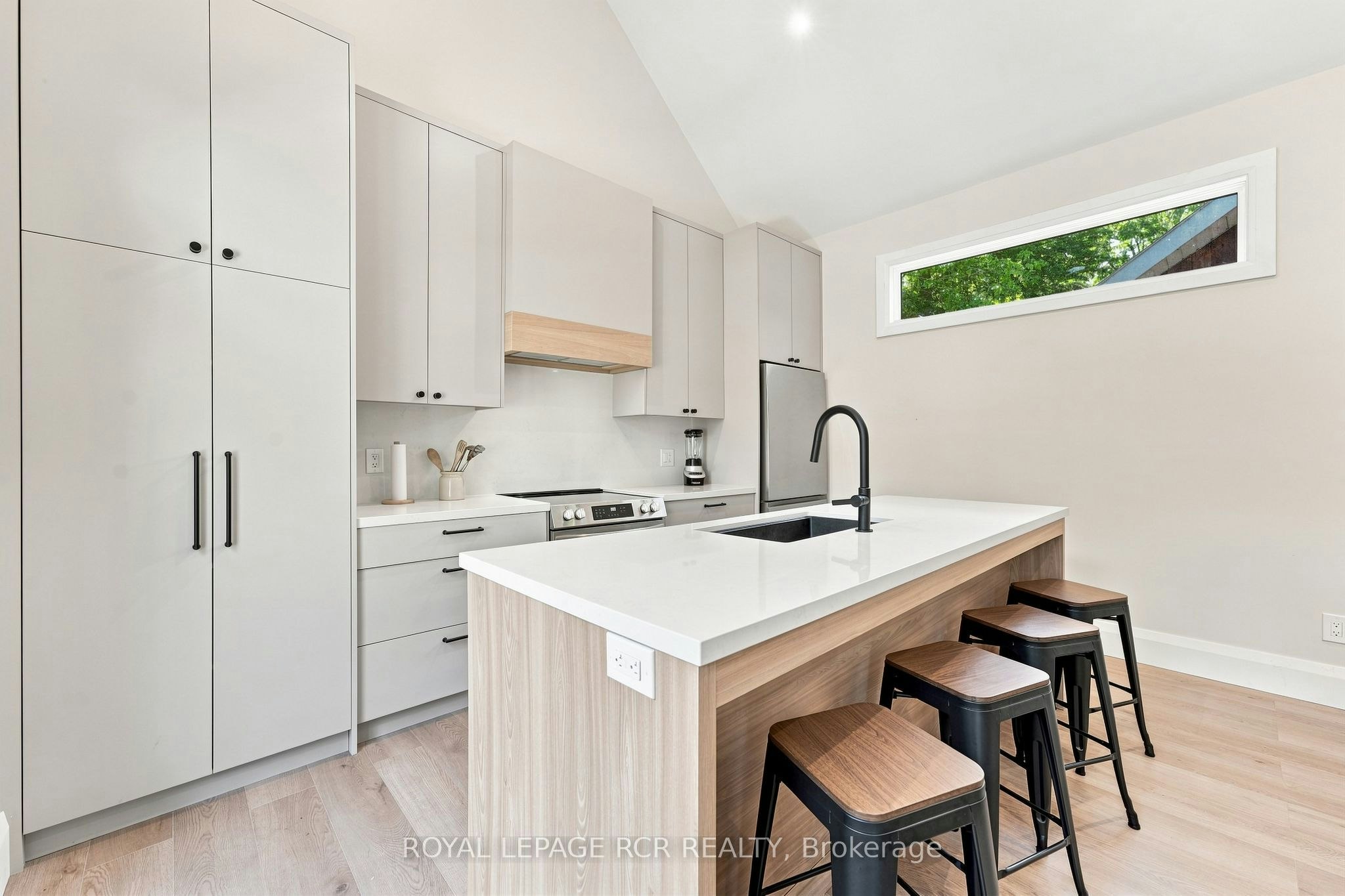 23 Mark Street, Aurora, ON, L4G 1L4 - 7