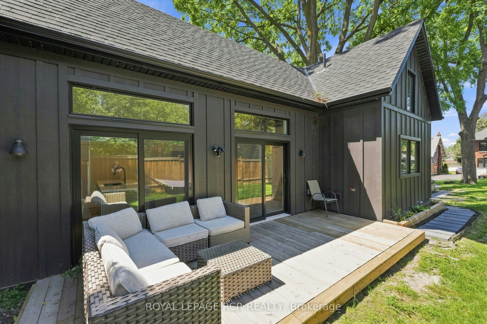 23 Mark Street, Aurora, ON, L4G 1L4 - 22