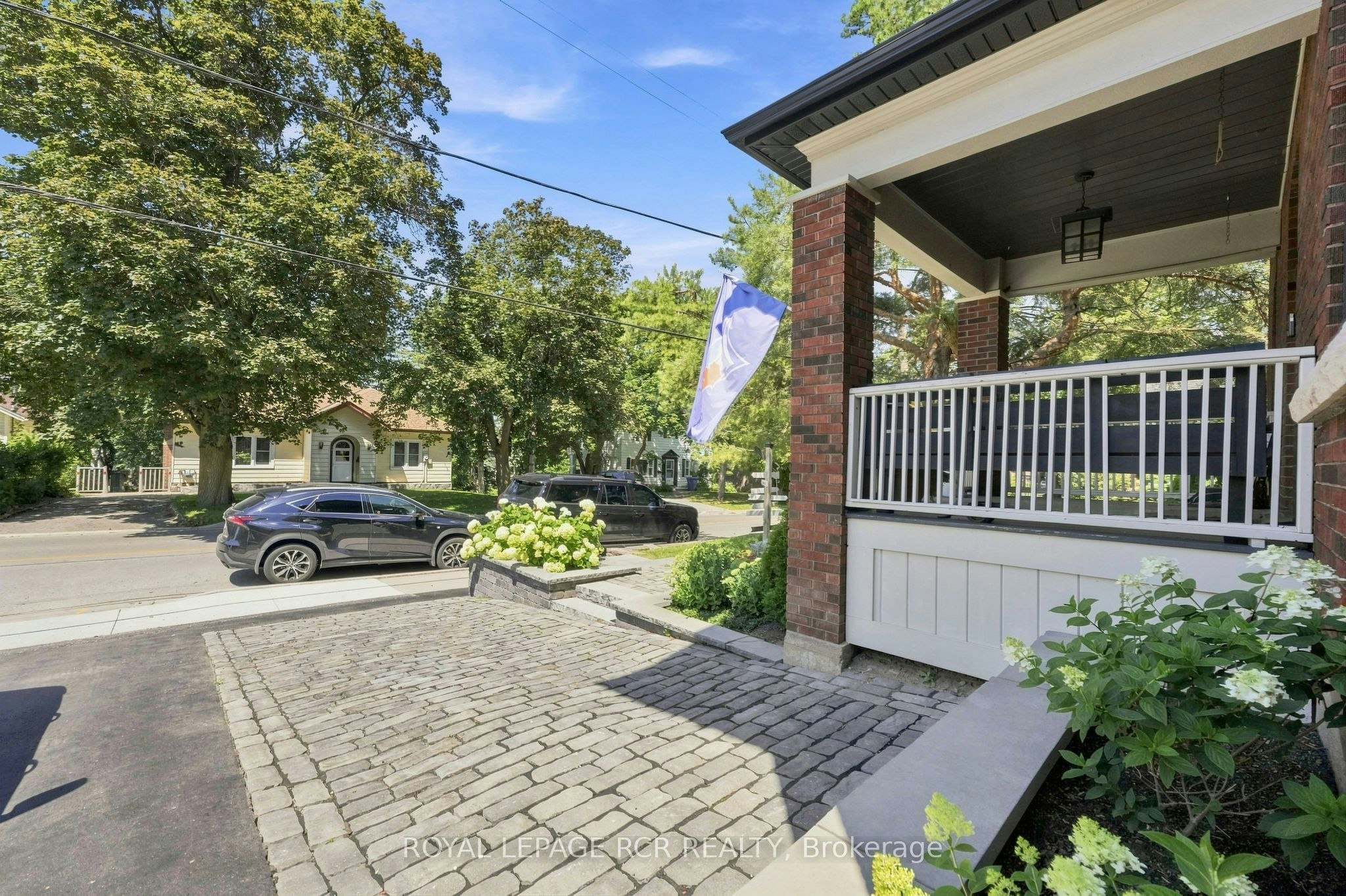 23 Mark Street, Aurora, ON, L4G 1L4 - 26