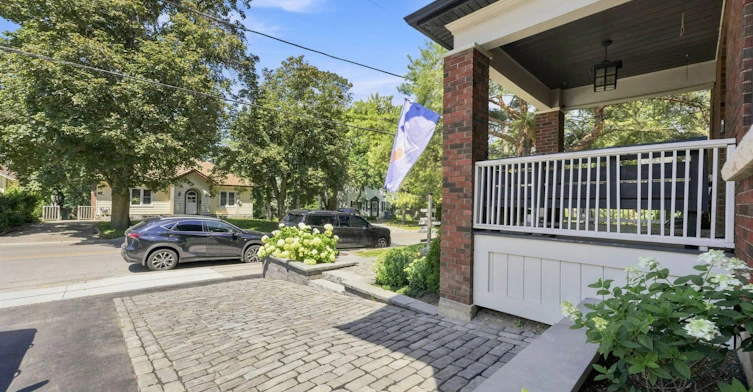 23 Mark Street, Aurora, ON, L4G 1L4 - 26