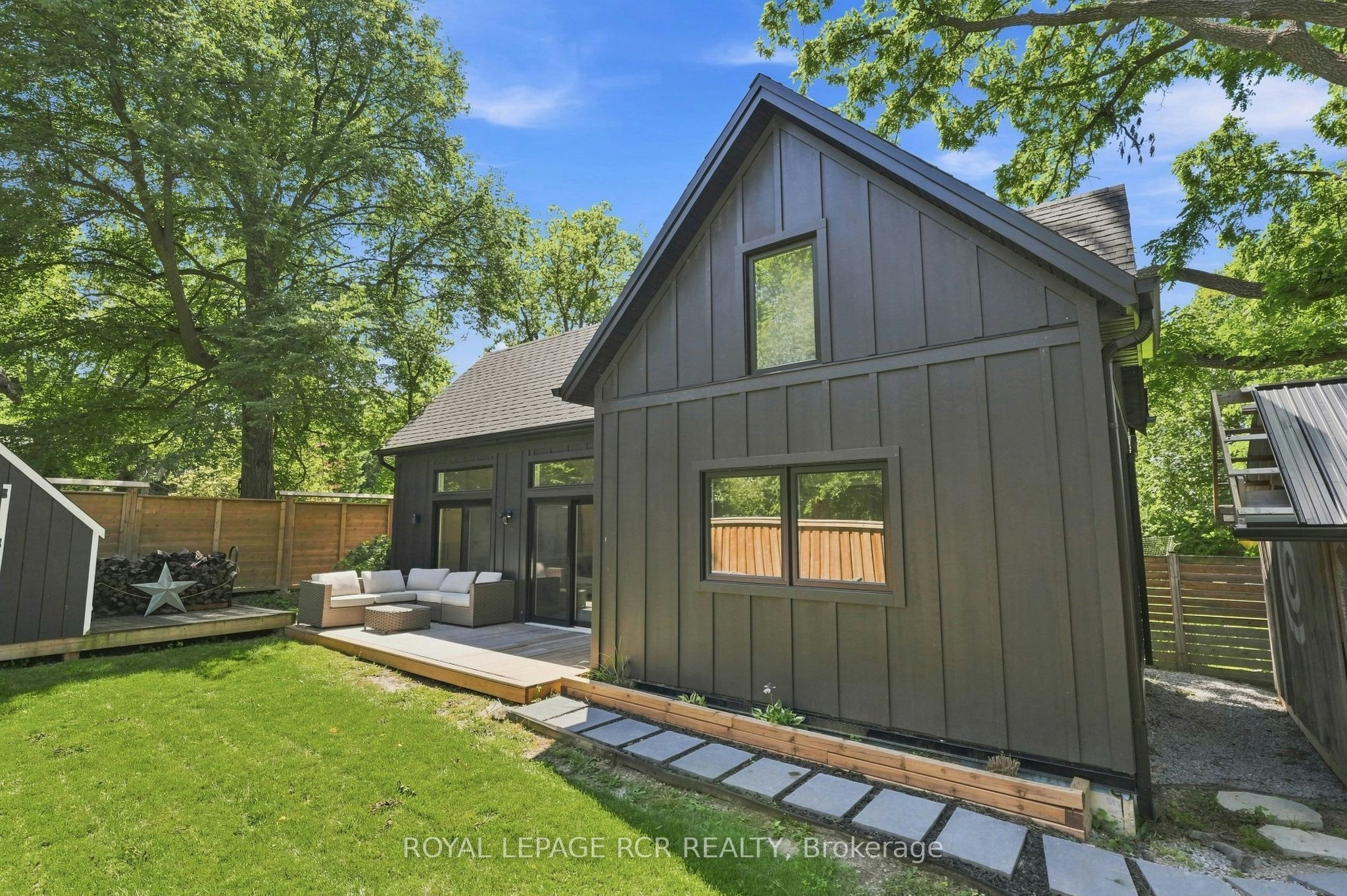 23 Mark Street, Aurora, ON, L4G 1L4 - 25