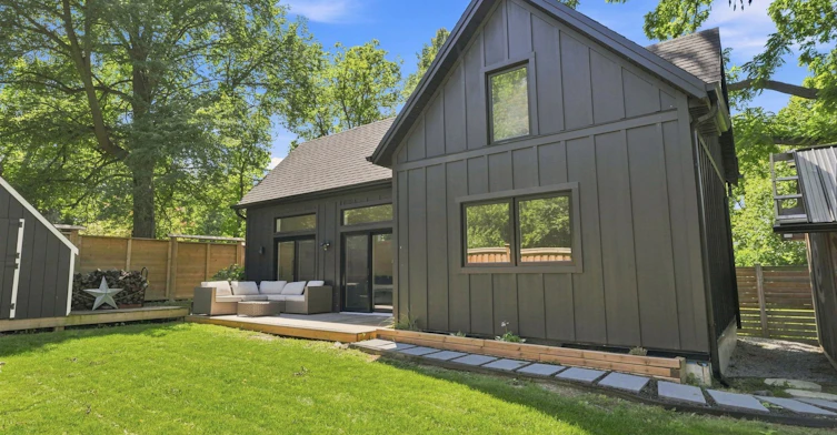 23 Mark Street, Aurora, ON, L4G 1L4 - 23