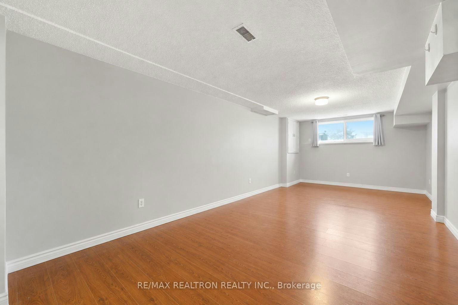 414 The Queensway Road S, Georgina, ON, L4P 2C7 - 4