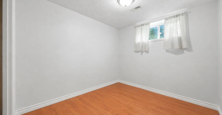 414 The Queensway Road S, Georgina, ON, L4P 2C7 - 8