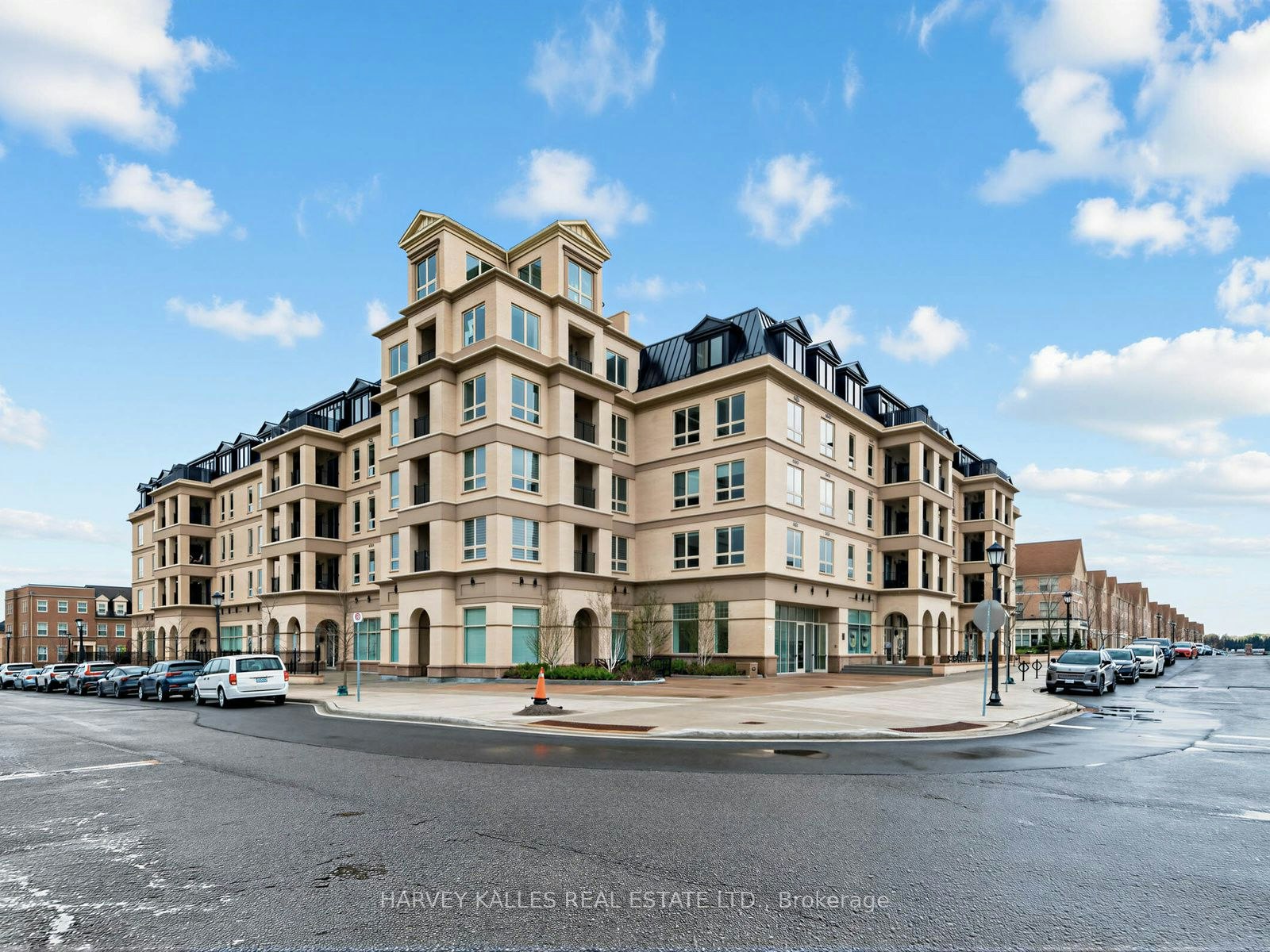 329-101 Cathedral High Street, Markham, ON, L6C 3L8