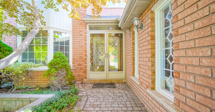 195 Savage Road, Newmarket, ON, L3X 1R6 - 2