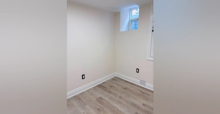 Bsmt-158 Wainscot Avenue, Newmarket, ON, L3X 2X6 - 8