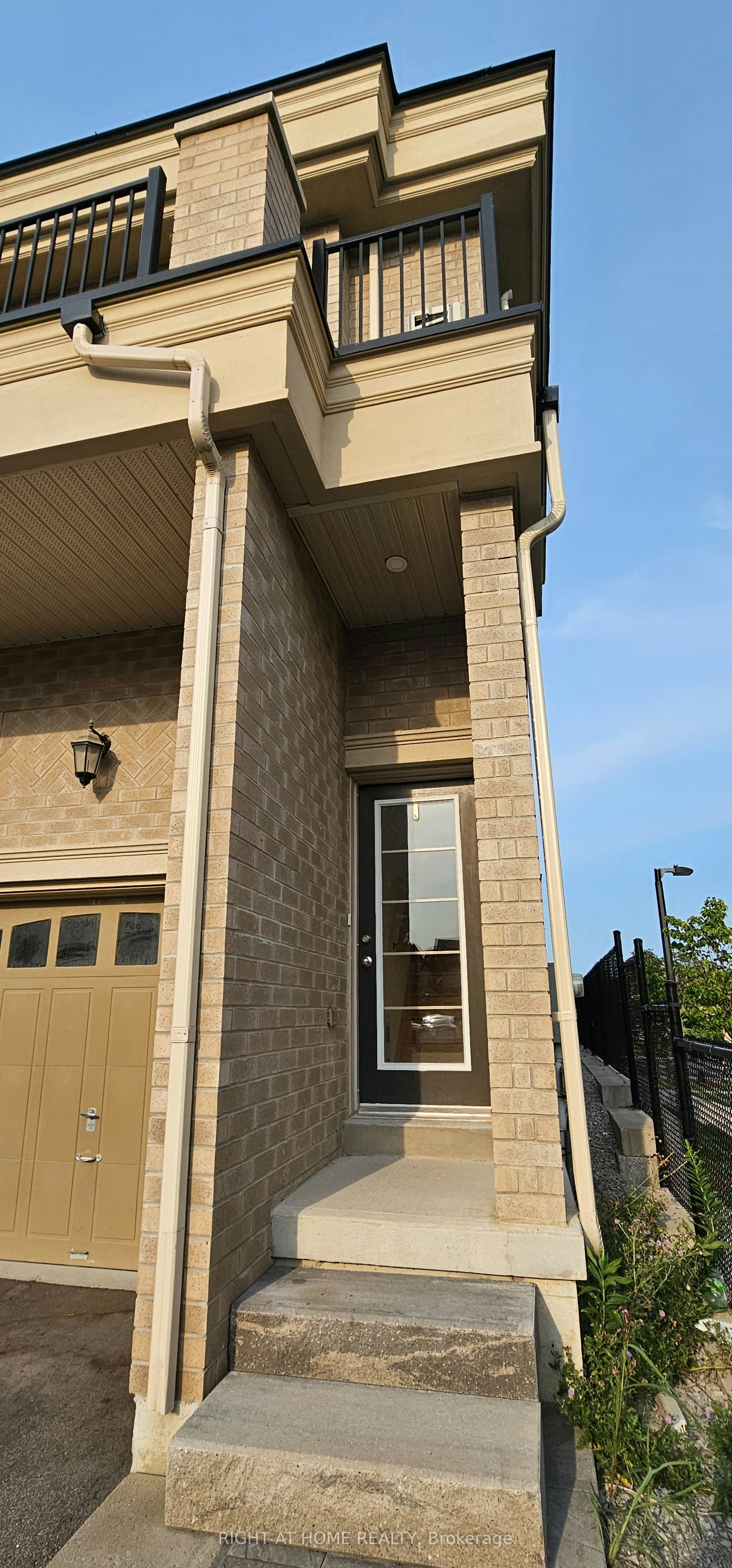 Upper-9430 Bayview Avenue, Richmond Hill, ON, L4C 5G9 - 2