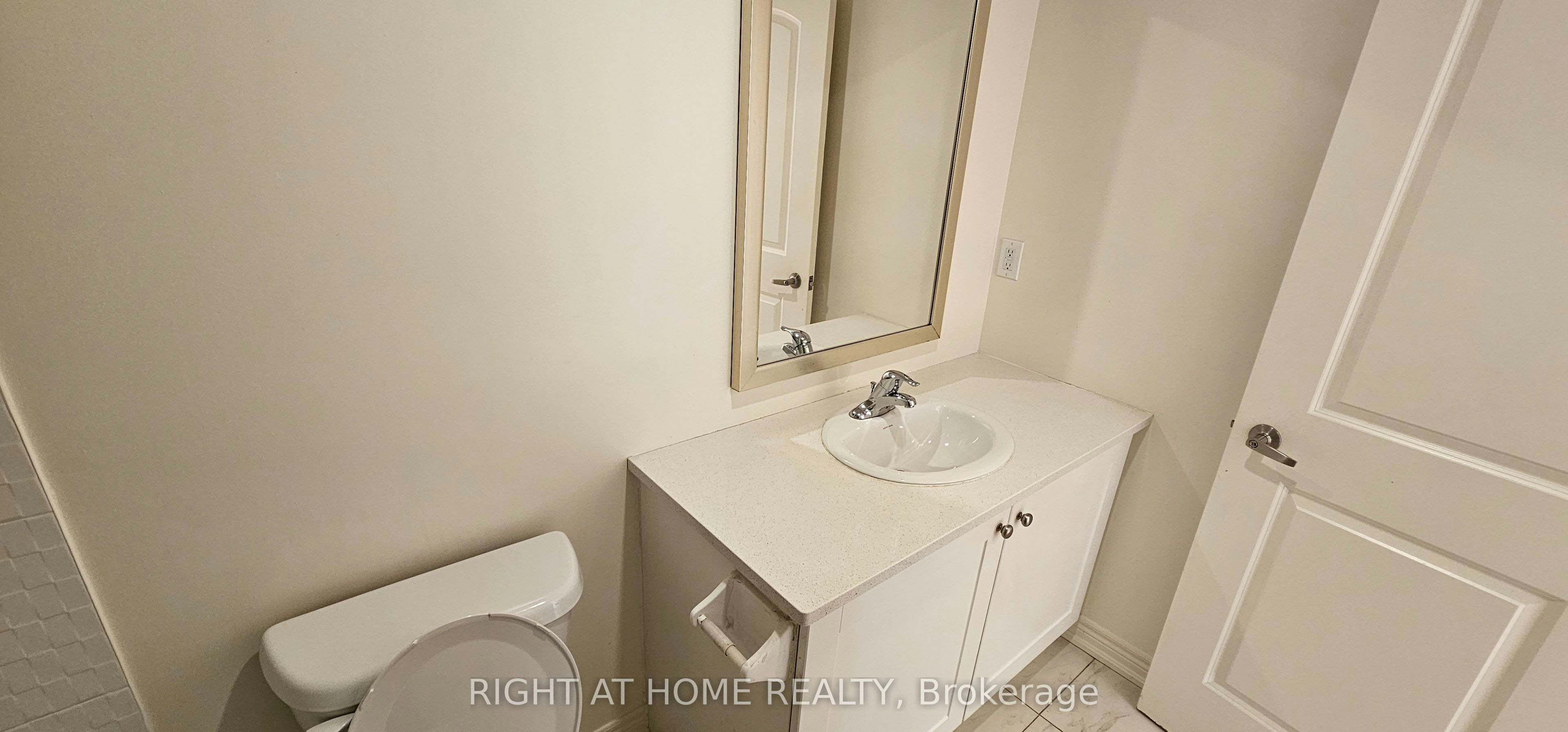 Upper-9430 Bayview Avenue, Richmond Hill, ON, L4C 5G9 - 12