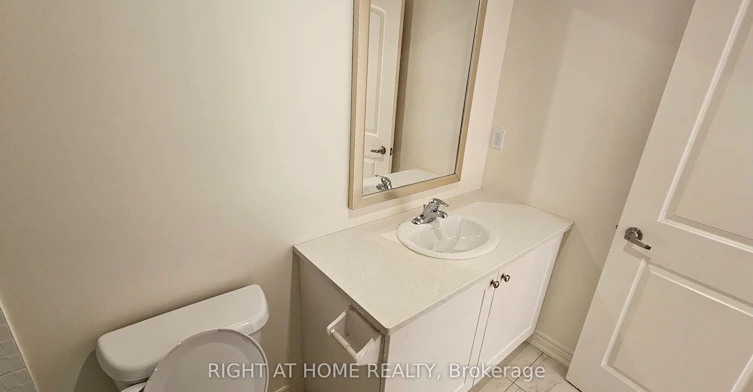 Upper-9430 Bayview Avenue, Richmond Hill, ON, L4C 5G9 - 12