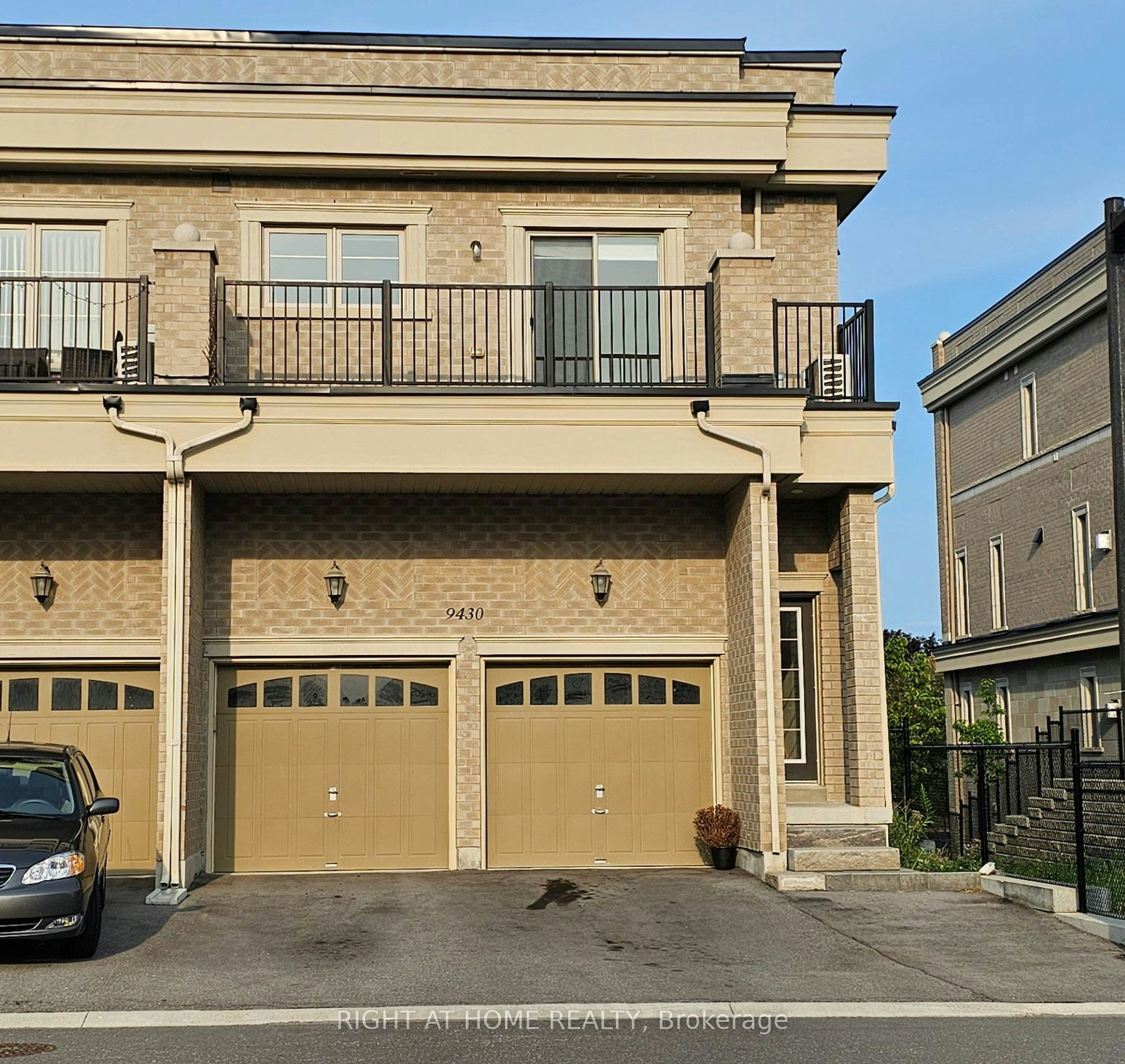 Upper-9430 Bayview Avenue, Richmond Hill, ON, L4C 5G9 - 16