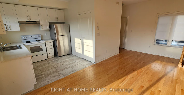 Upper-9430 Bayview Avenue, Richmond Hill, ON, L4C 5G9 - 9