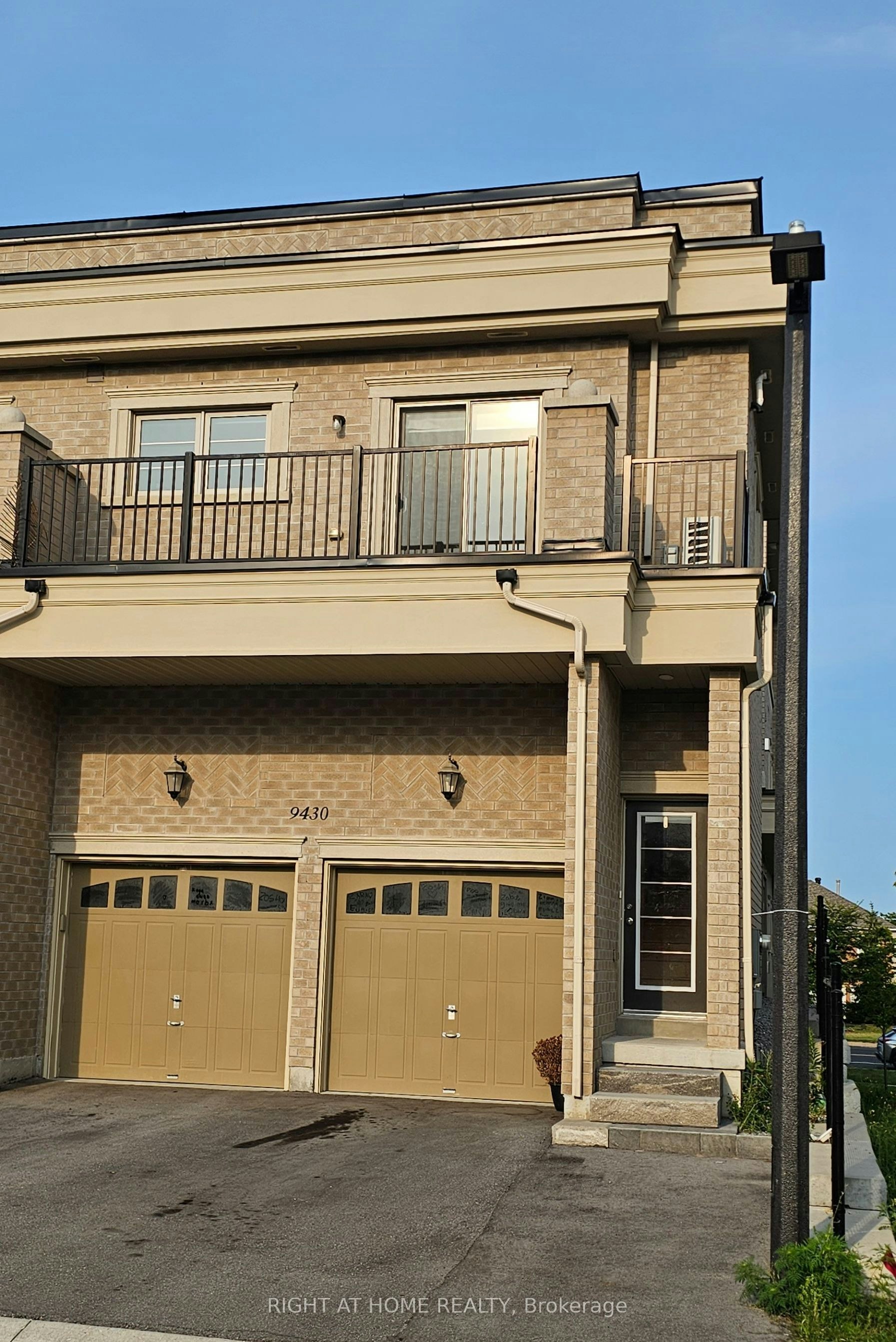 Upper-9430 Bayview Avenue, Richmond Hill, ON, L4C 5G9 - 17