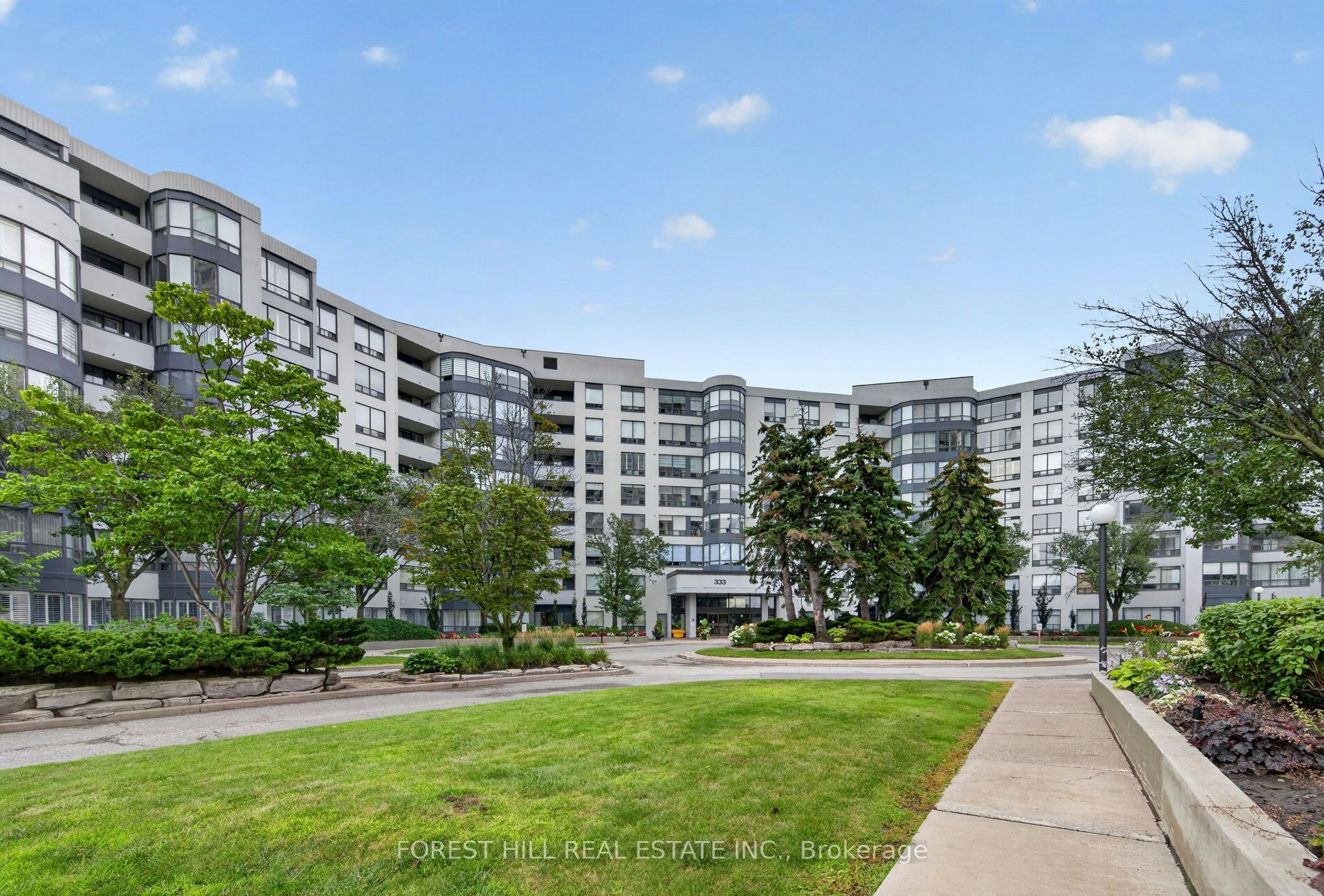 301-333 Clark Avenue W, Vaughan, ON, L4J 7K4