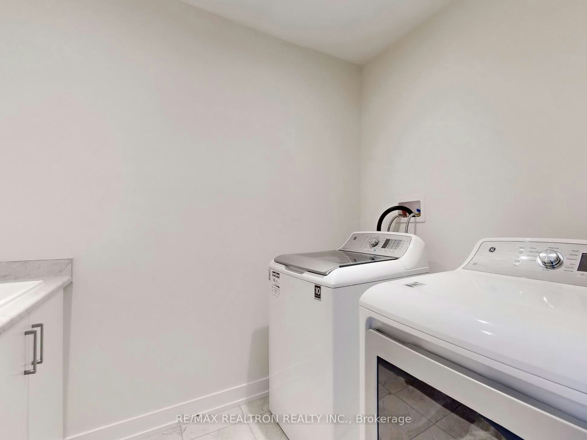Rm 3-45 Credit Lane, Richmond Hill, ON, L4E 1G9 - 15